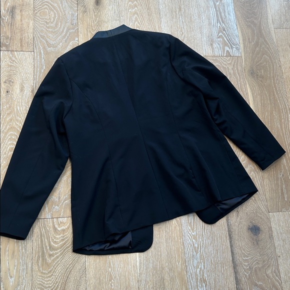 Torrid Studio Crepe Faux Leather Trim Blazer - Picture 11 of 13